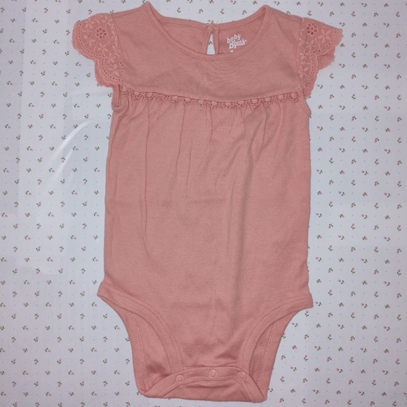 OSHKOSH B'GOSH: Baby Girl's EYELET RUFFLE Romper / Onesie / Bodysuit - Picture 2 of 4